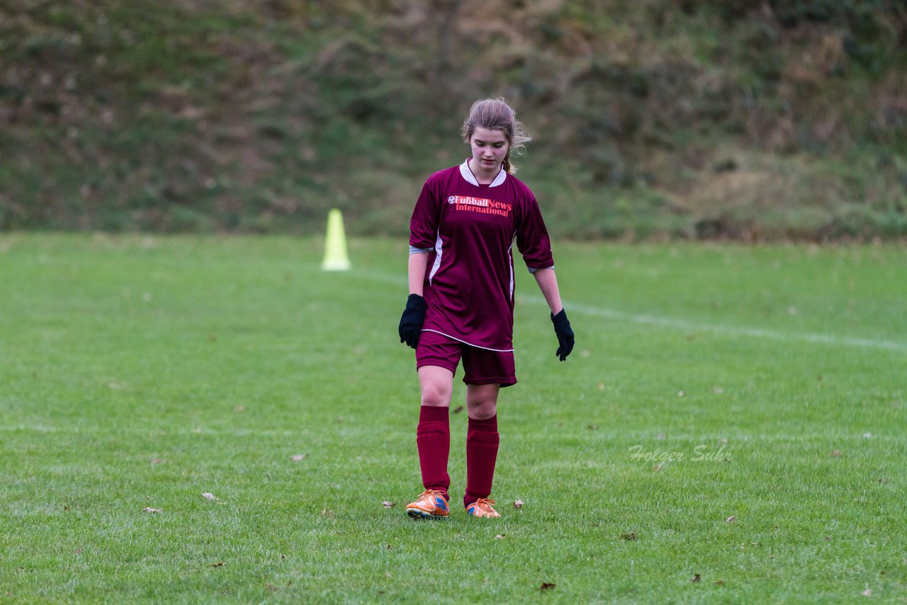 Bild 147 - B-Juniorinnen TSV Gnutz o.W. - SV Henstedt Ulzburg II : Ergebnis: ca. 5:0